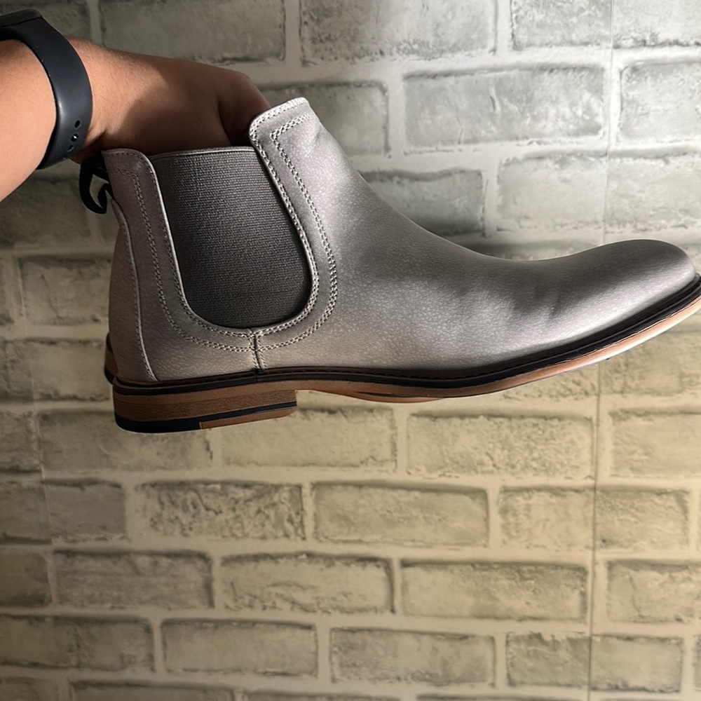 Men Grey Chelsea Boot